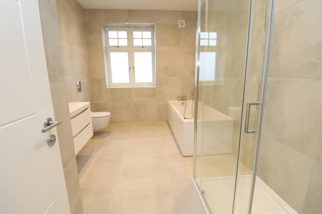 Multiple Rooms Available in Bush Hill Park Main Photo