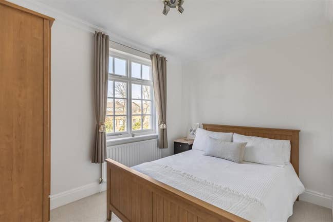 Double Room in Wimbledon Village + Own Bathroom Main Photo