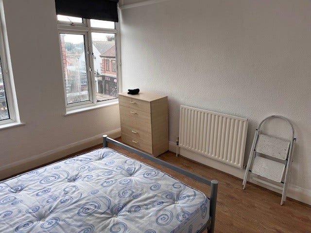 Large Room Inclusive Of Bills Main Photo