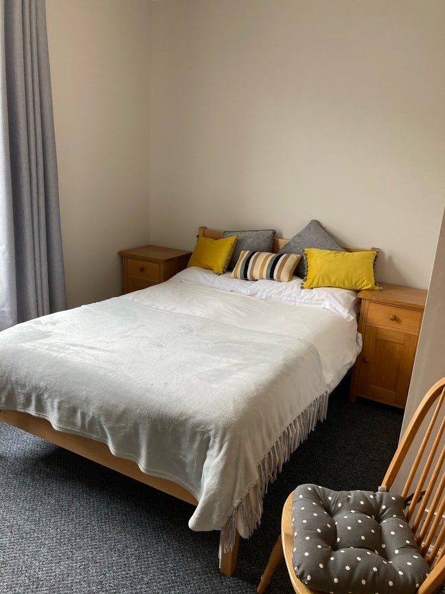 Room in Clean, Quiet & Modern House, Wombwell Main Photo