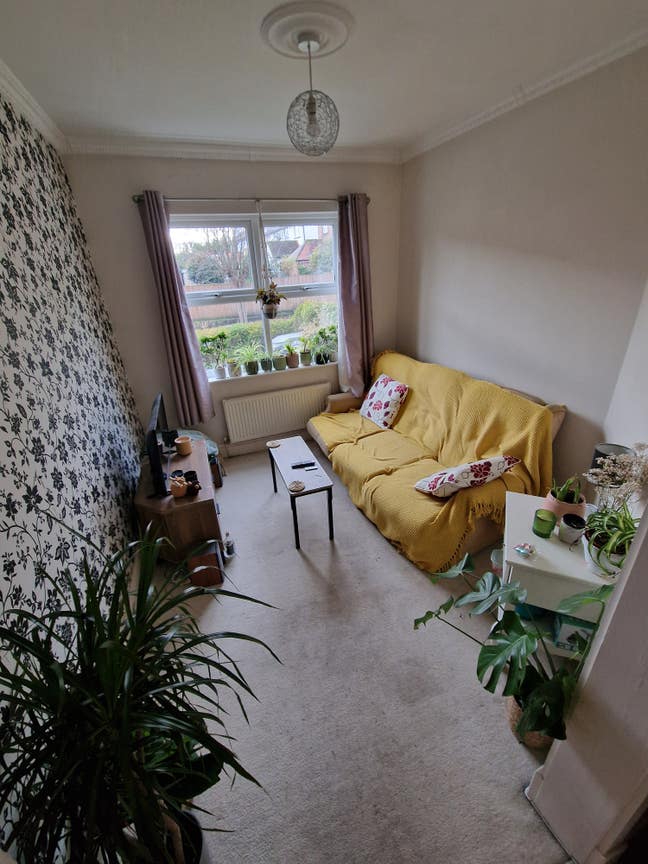 Double room in 2 bed attached property Main Photo