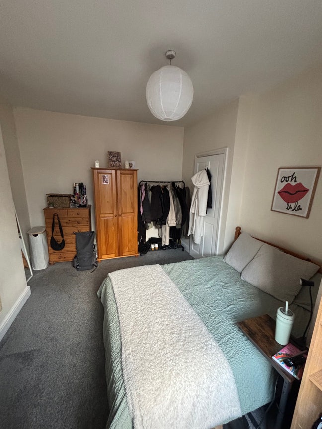 Double Room Available in Chilled Balham Flat Main Photo
