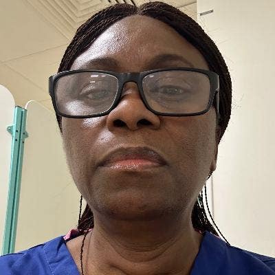 Professional Female seeks a single or double room Main Photo