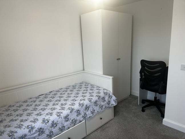 Lovely room with parking Main Photo