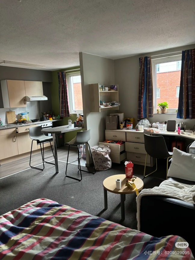 Urgent Sublet: Studio in Manchester City Centre Main Photo