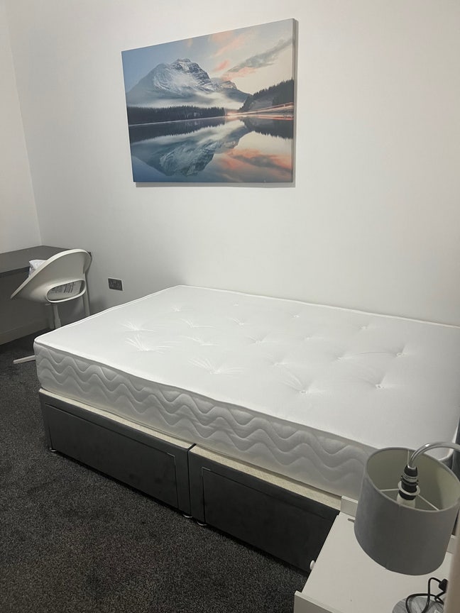 Room available in Bletchley, Milton Keynes. Main Photo