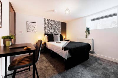 Spacious Double Room in Burley Bills Included Main Photo