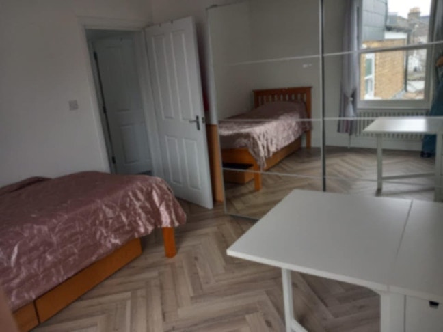  WOMEN preferred immediately  Main Photo