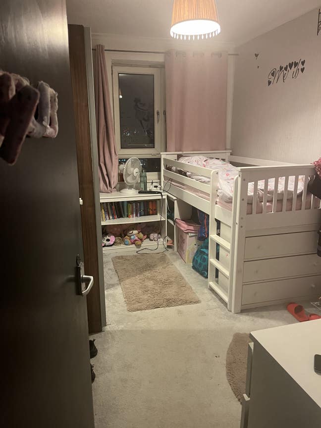 Female Pakistani Student  Main Photo