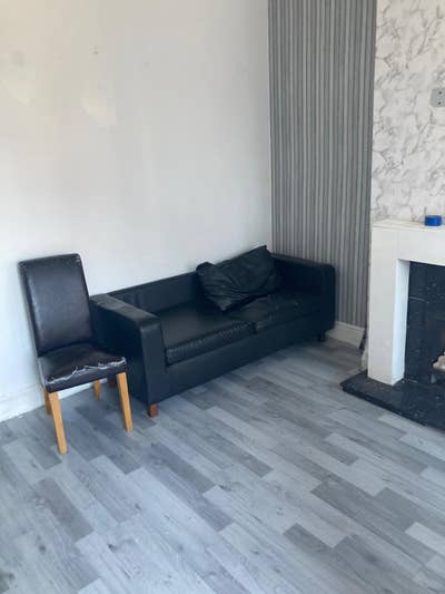 Rooms Available in a beautiful and clean Property Main Photo