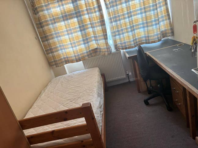 Single Room – £400 pcm – Bills Included – Availabl Main Photo