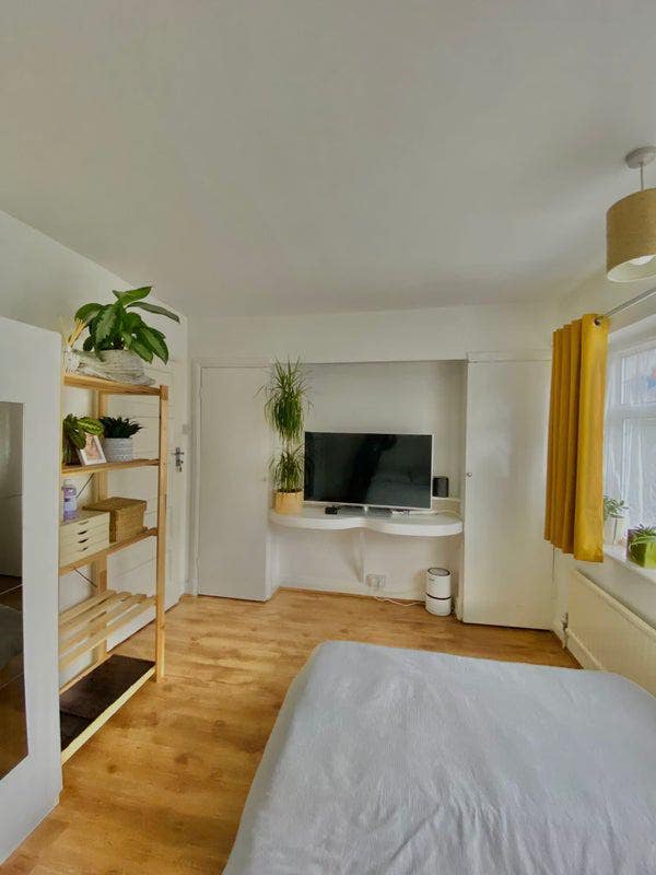 Bright, Comfortable Double Room, Alls bills incl. Main Photo