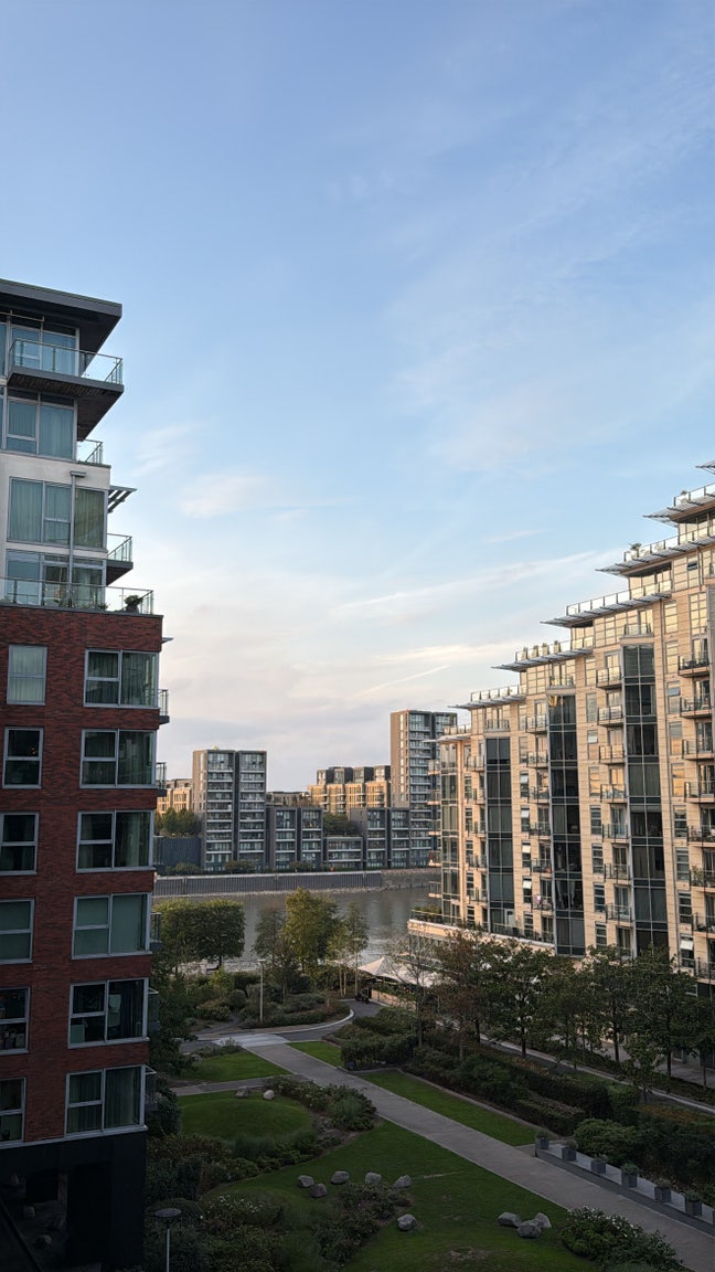 Double Room Available with private bathroom  Main Photo