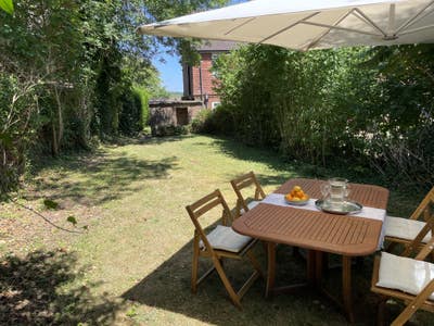 Bright Double Room in Friendly 2 Bed Flatshare Main Photo
