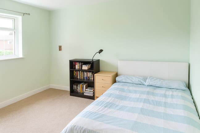 Bright & Spacious Double Room in Basildon  Main Photo