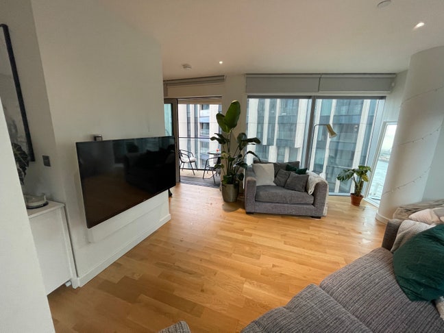 En-suite room 3 mins from Jubilee line Main Photo