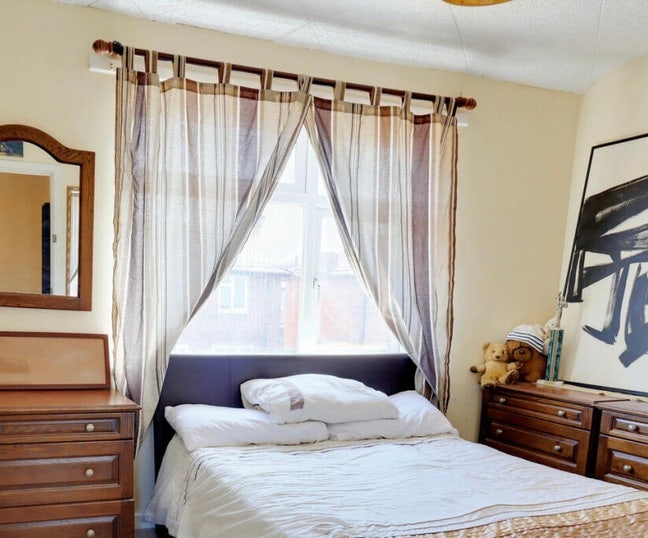 Bright room, great location!  Main Photo