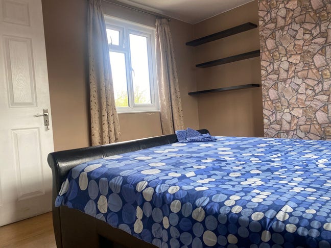 Double Room Isleworth TW7 (Epw)  Main Photo
