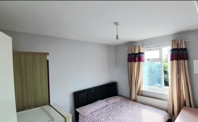 Double Bedroom  to Let  Main Photo