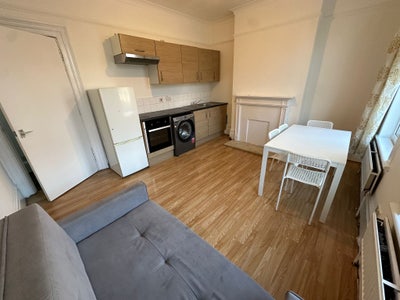 🏡 3 Bedroom Flat to Let in Kensal Rise Main Photo