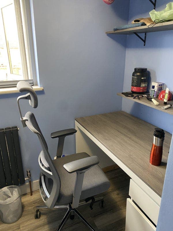 One Room in a Quiet, Tidy and Clean House. Main Photo