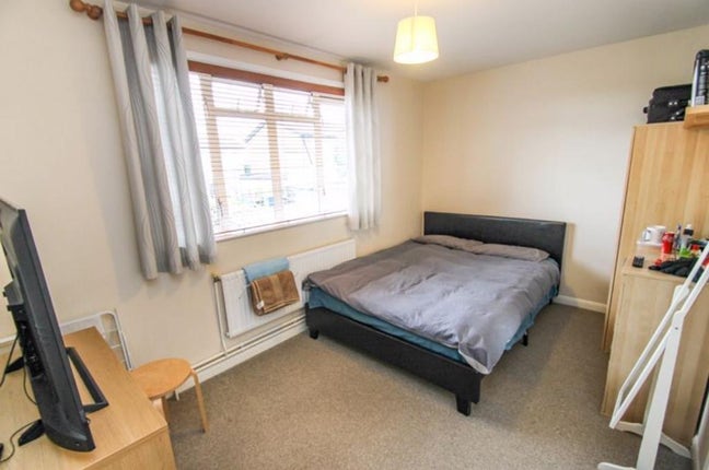 Room Available in Northolt Main Photo
