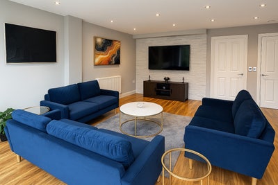 Amazingly beautiful, specious house  Main Photo