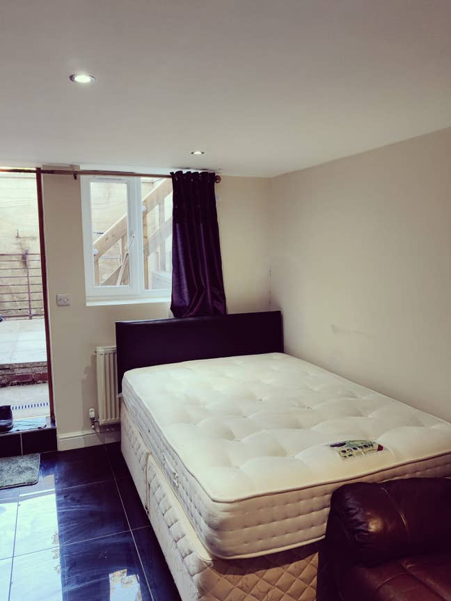 Roundhay  1 bed S/C  Flat   Fully Furnished   Main Photo