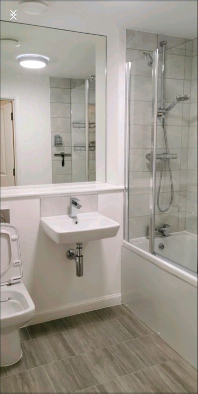 Room for rent Main Photo