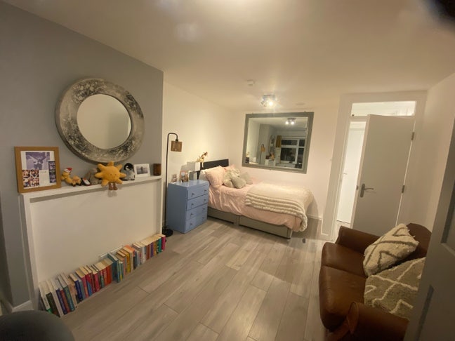 2 Stunning rooms in homely refurbished flat, SW18 Main Photo