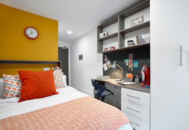 Renting room for a month  Main Photo