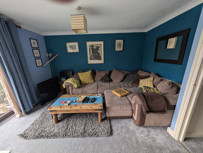Huge Ensuite Room in Campbell Park - Available Main Photo