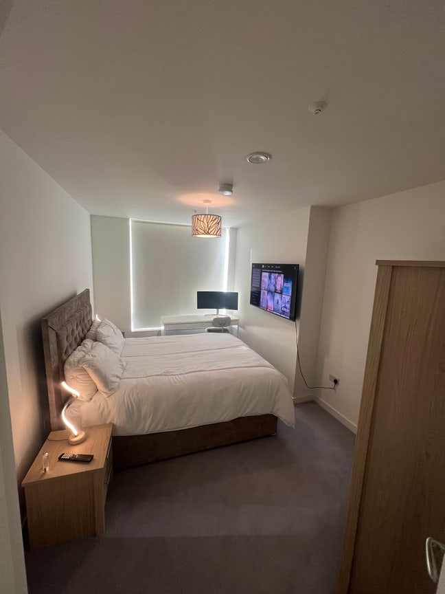 Double Room to Rent Main Photo