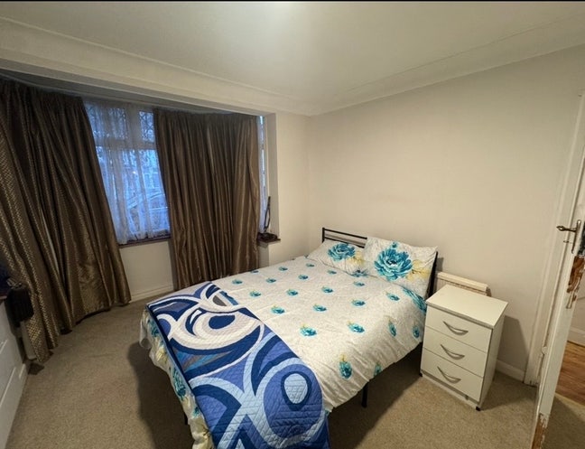 For rent rooms in Edmonton  all included  Main Photo