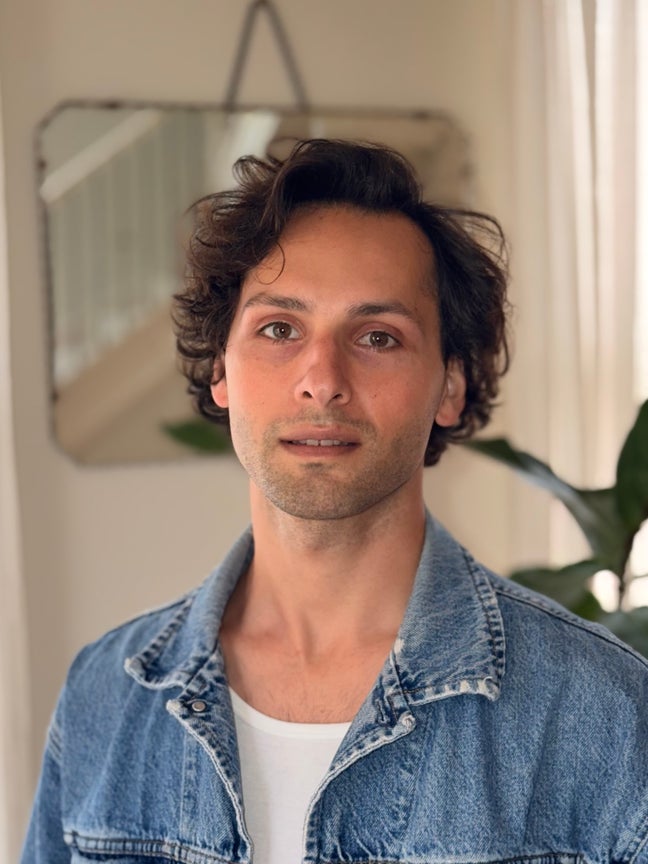 I am a professional male aged 31 from Australia. Main Photo