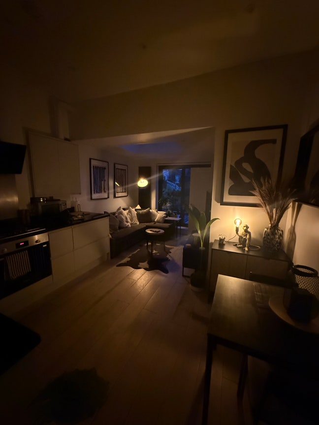 Large double room with private bathroom in Camden Main Photo