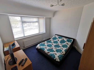 Double bedroom Itchen Main Photo