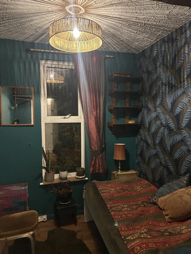 Newly furnished single room . Main Photo