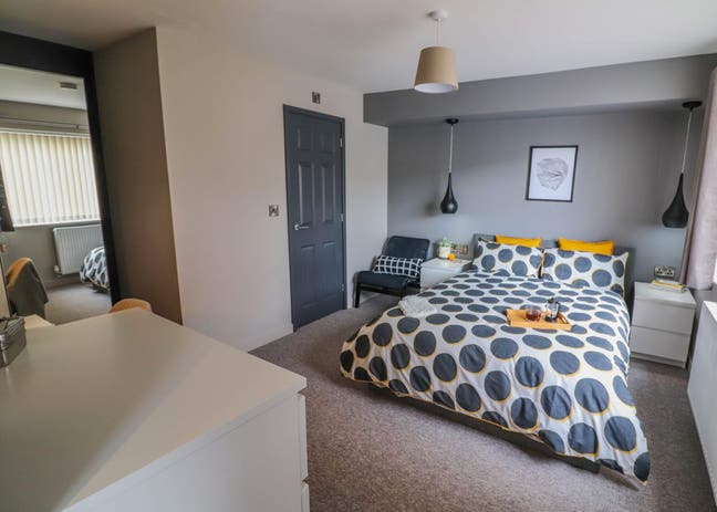 Double ensuite room in Stunning Modern House Share Main Photo