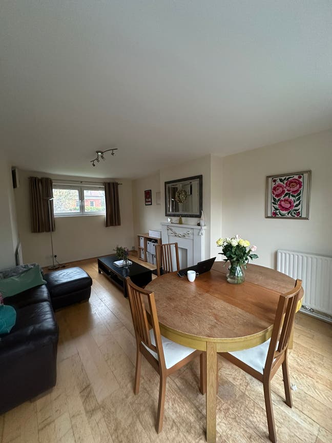 Double room close to Ravenscourt Park Main Photo