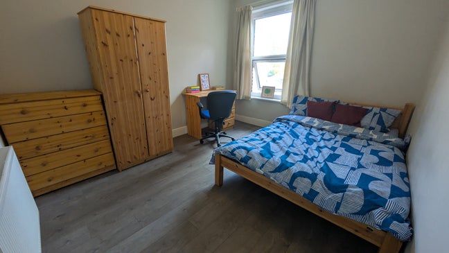 Professional rooms in Polygon area Main Photo