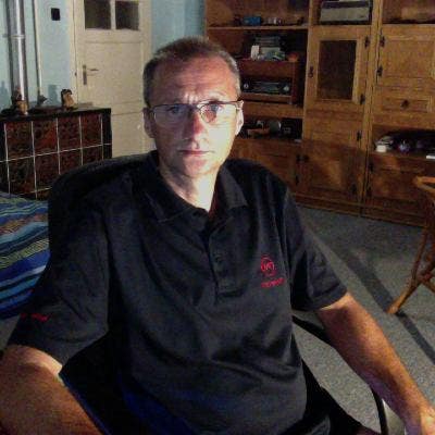 Professional Male seeks a single or double room Main Photo