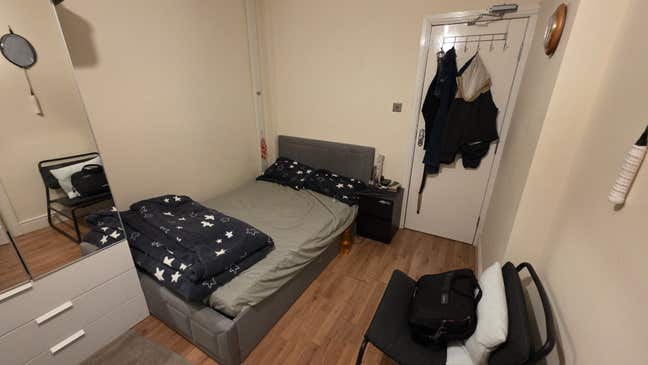  1 Bedroom with Private Shower & Shared Kitchen  Main Photo