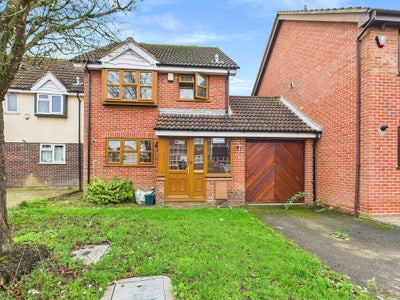 3-Bed House + Private Garden - Hayes, UB4 Main Photo