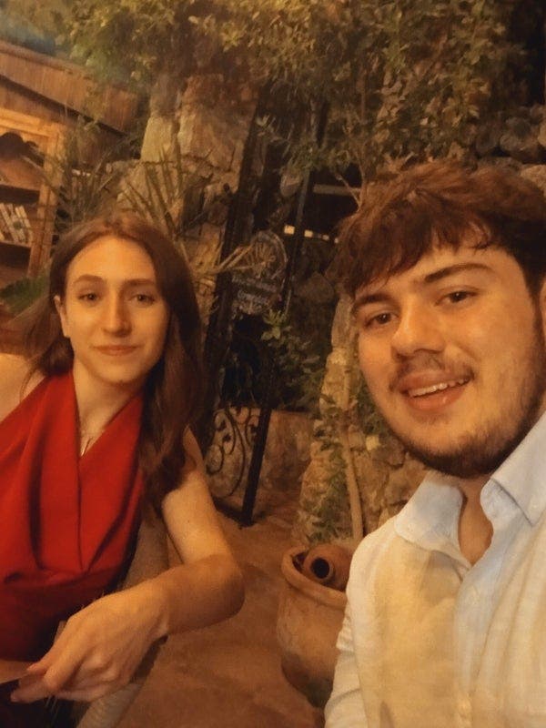 Room needed by professional couple Main Photo