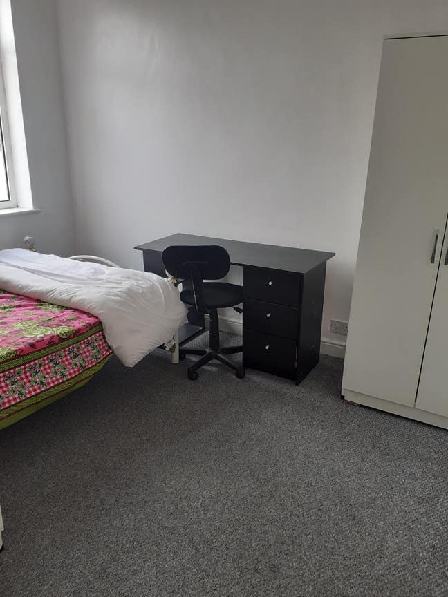 Double bedroom in East Ham  Main Photo