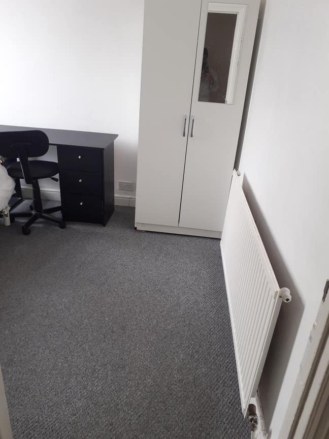 Double bedroom in East Ham  Main Photo