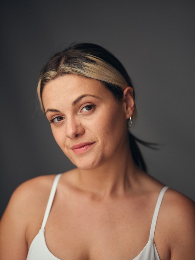 Hello,  My name is Nuria, I’m 28 years ol... Main Photo