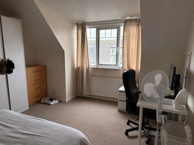 🩷Room available in early Jan - Girls only 🩷 Main Photo