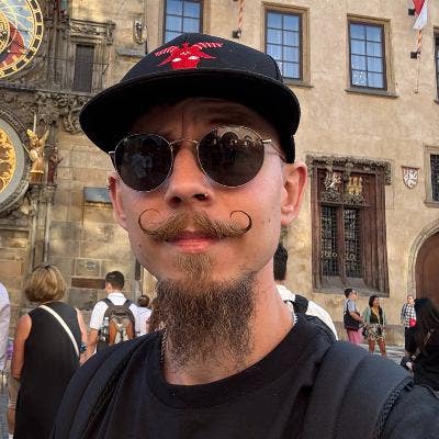 Easygoing Professional Searching for Room or Flat Main Photo